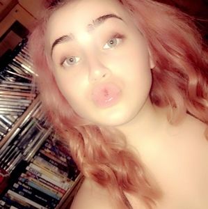 Meet your Posher, Abby danielle